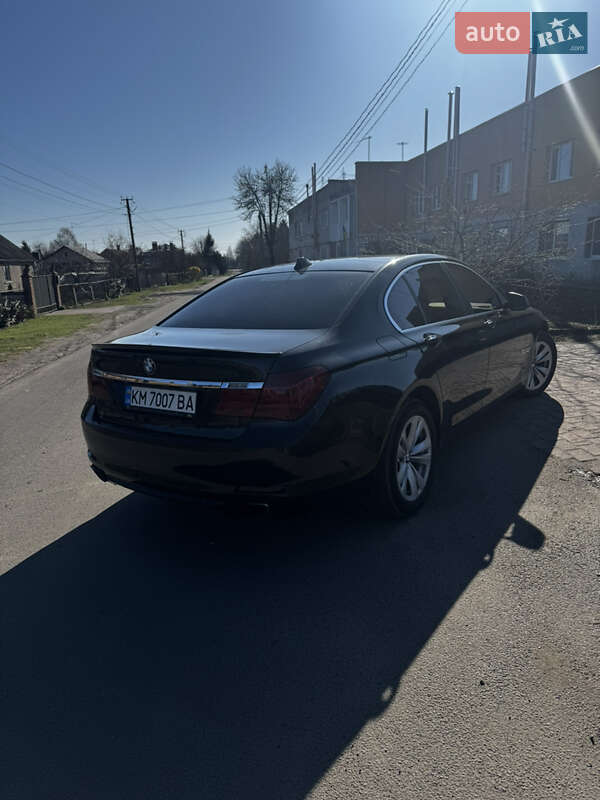 Седан BMW 7 Series 2012 в Луцке