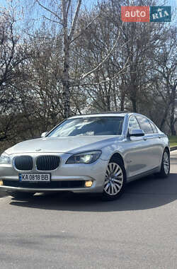 Седан BMW 7 Series 2010 в 