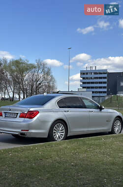 Седан BMW 7 Series 2010 в 