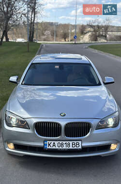 Седан BMW 7 Series 2010 в 