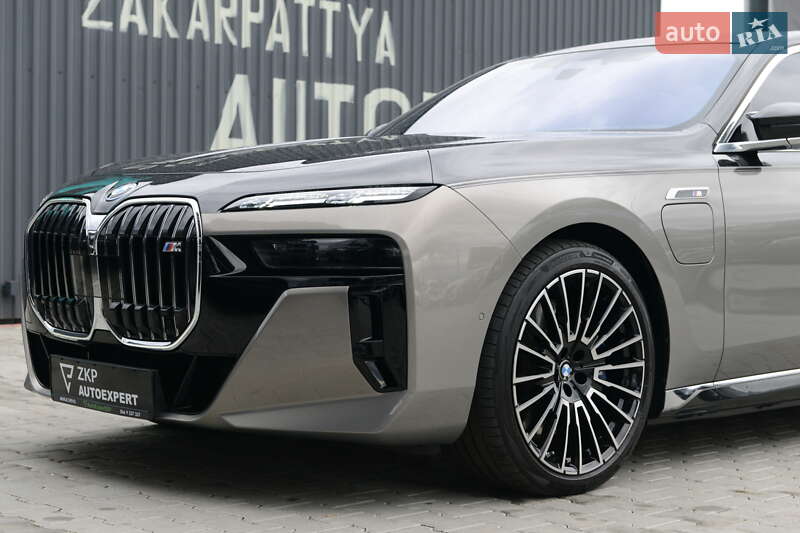 Седан BMW 7 Series 2024 в Мукачево