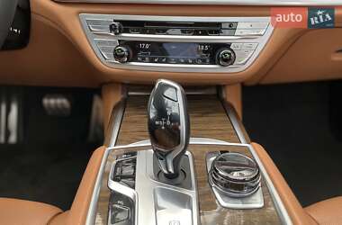 Седан BMW 7 Series 2017 в 