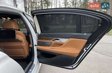 Седан BMW 7 Series 2017 в 