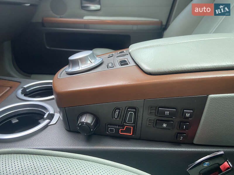 Седан BMW 7 Series 2003 в Павлограді
