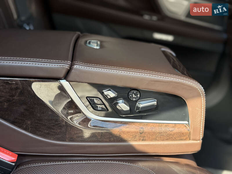 Седан BMW 7 Series 2015 в Одессе