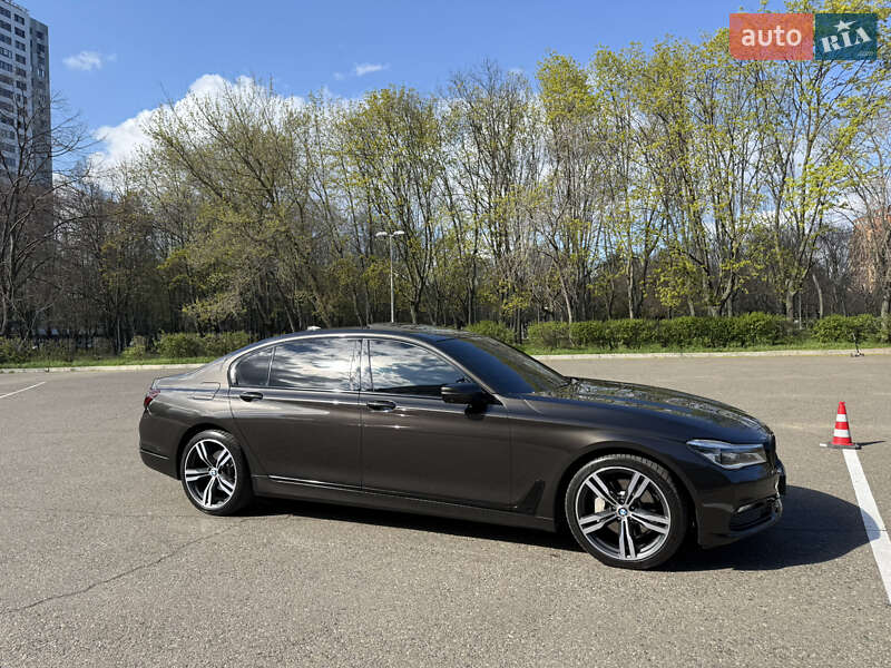 Седан BMW 7 Series 2015 в Одессе