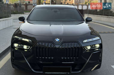 Седан BMW 7 Series 2023 в 
