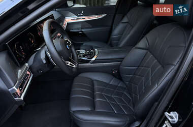 Седан BMW 7 Series 2023 в 