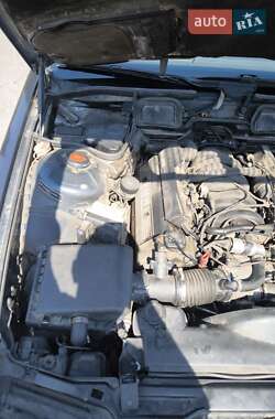 Седан BMW 7 Series 1995 в 