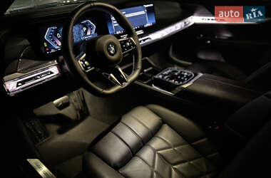 Седан BMW 7 Series 2023 в 