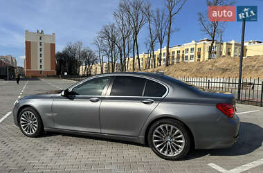 Седан BMW 7 Series 2011 в 