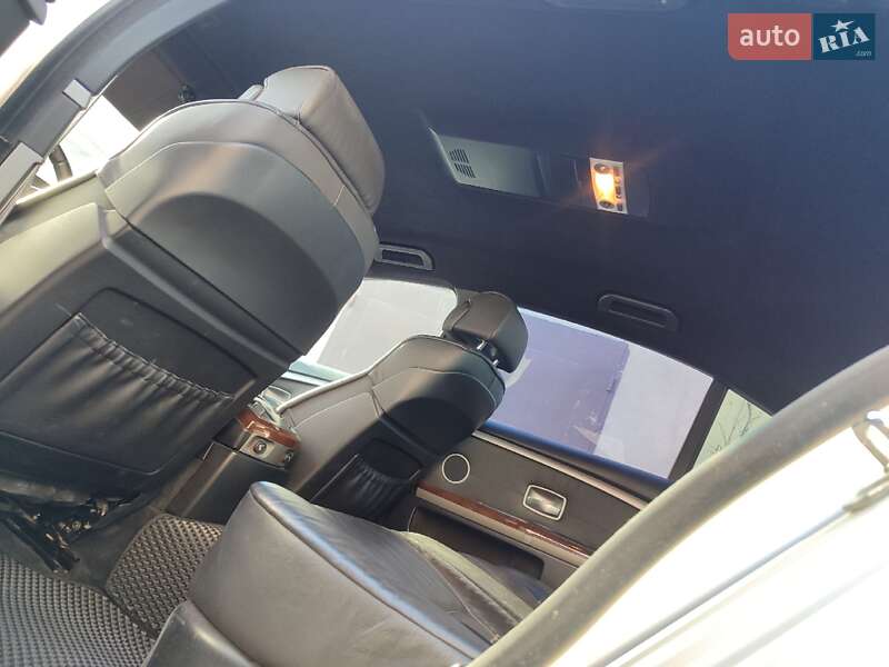 Седан BMW 7 Series 2007 в Самборі