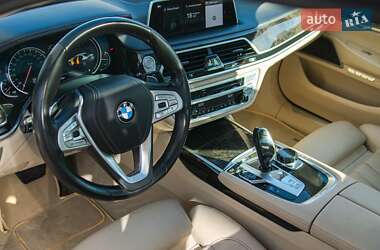 Седан BMW 7 Series 2017 в 