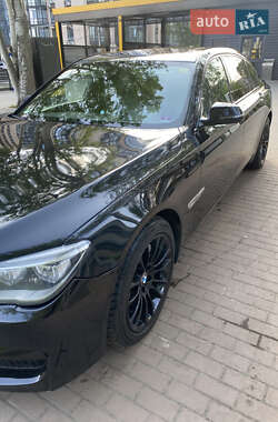 Седан BMW 7 Series 2014 в 
