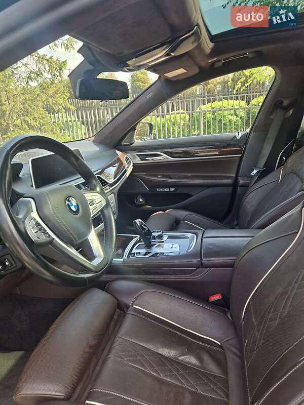 Седан BMW 7 Series 2016 в Киеве фото 20 Седан BMW 7 Series 2016 в Киеве