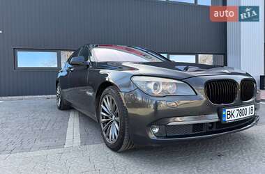 Седан BMW 7 Series 2009 в 
