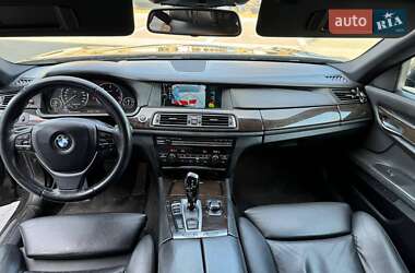 Седан BMW 7 Series 2009 в 