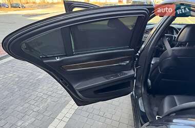 Седан BMW 7 Series 2009 в 