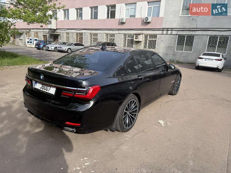 Седан BMW 7 Series 2011 в Киеве