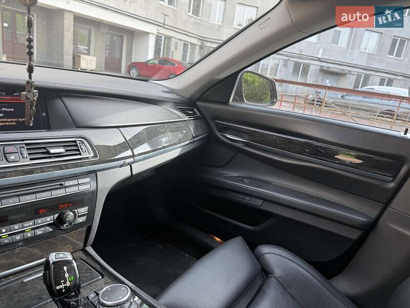 Седан BMW 7 Series 2011 в Киеве