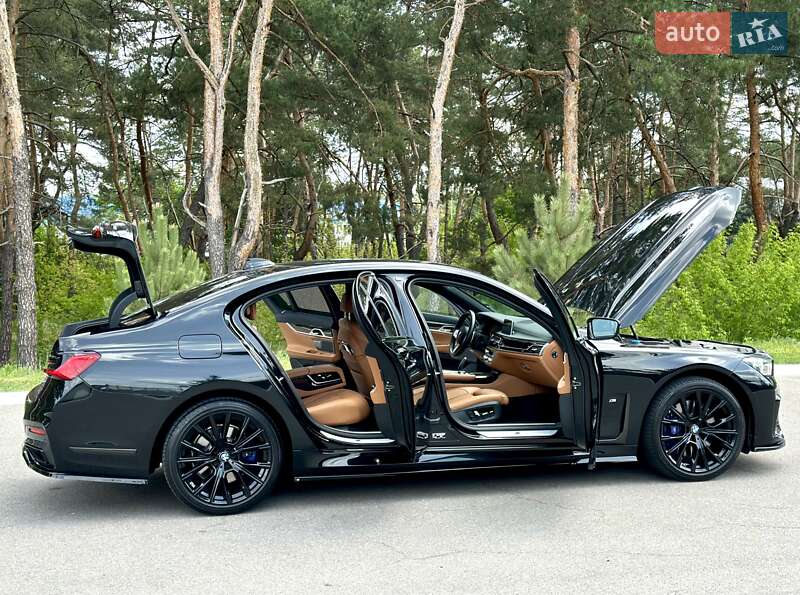 Седан BMW 7 Series 2022 в Києві