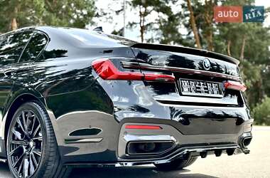 Седан BMW 7 Series 2022 в 