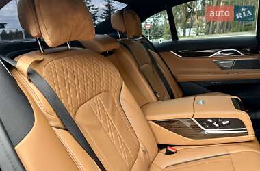 Седан BMW 7 Series 2022 в 