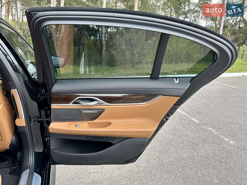 Седан BMW 7 Series 2022 в Києві
