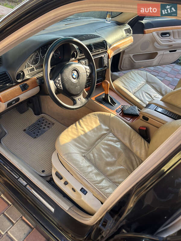 Седан BMW 7 Series 1999 в Килии