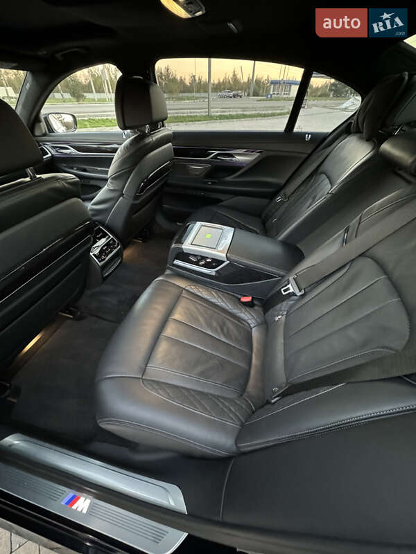 Седан BMW 7 Series 2019 в Ивано-Франковске