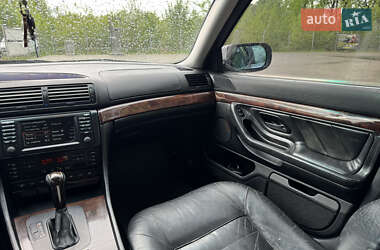 Седан BMW 7 Series 2001 в 