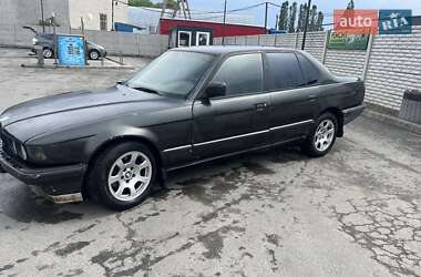 Седан BMW 7 Series 1992 в 