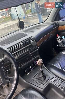 Седан BMW 7 Series 1992 в 