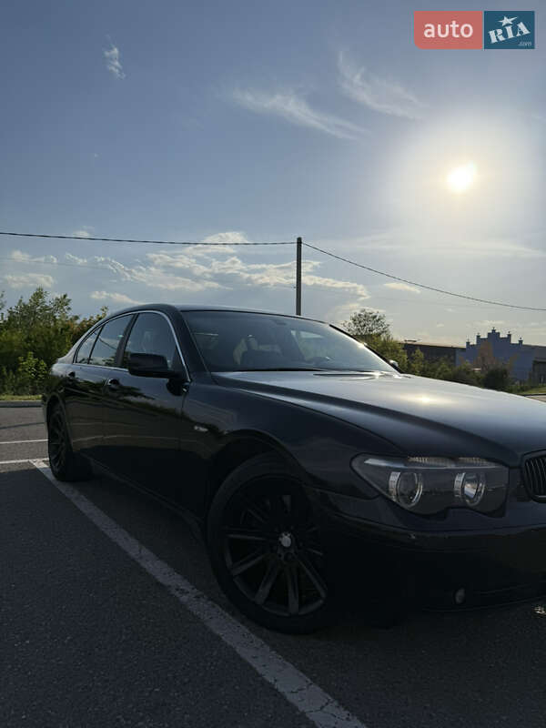 Седан BMW 7 Series 2003 в Чернівцях