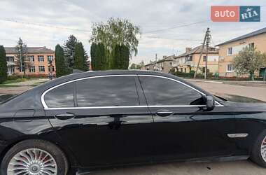Седан BMW 7 Series 2010 в 