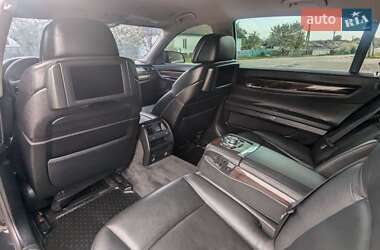 Седан BMW 7 Series 2010 в 