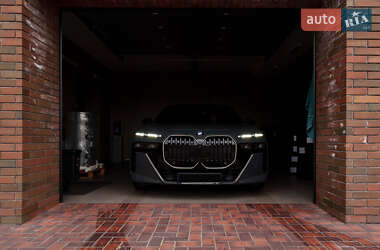 Седан BMW 7 Series 2024 в 