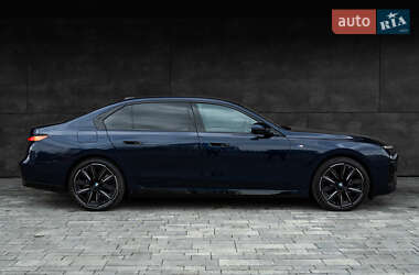 Седан BMW 7 Series 2023 в 