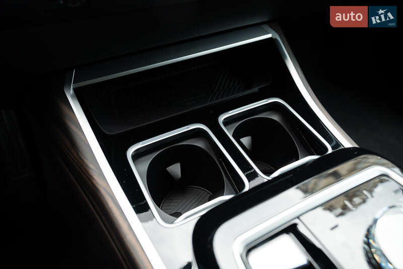Седан BMW 7 Series 2023 в Києві