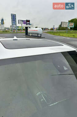 Седан BMW 7 Series 2011 в 