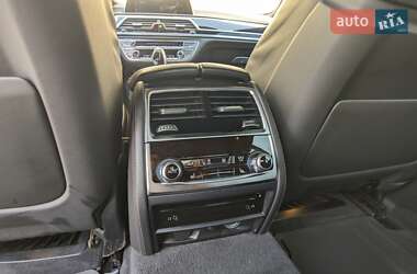 Седан BMW 7 Series 2016 в 