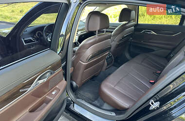 Седан BMW 7 Series 2016 в 