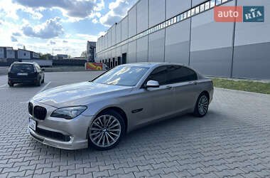 Седан BMW 7 Series 2010 в 