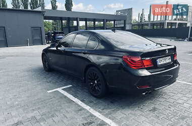 Седан BMW 7 Series 2010 в 