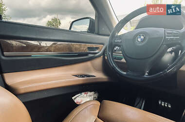 Седан BMW 7 Series 2010 в 