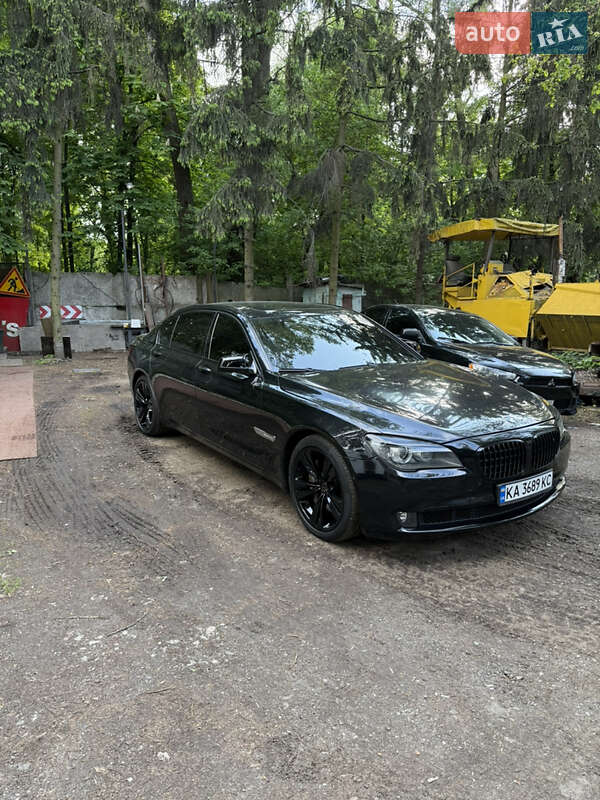 Седан BMW 7 Series 2008 в 