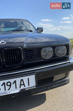 Седан BMW 7 Series 1989 в 