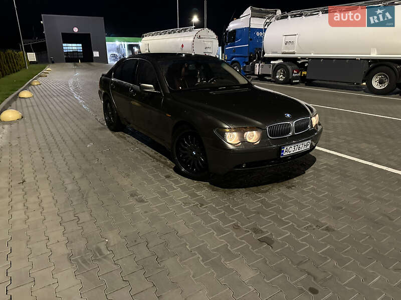 Седан BMW 7 Series 2003 в Луцке