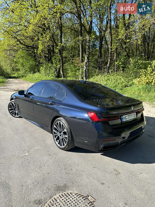 Седан BMW 7 Series 2021 в Львове