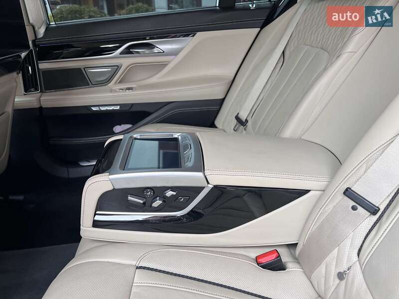 Седан BMW 7 Series 2017 в Львові фото 42 Седан BMW 7 Series 2017 в Львові